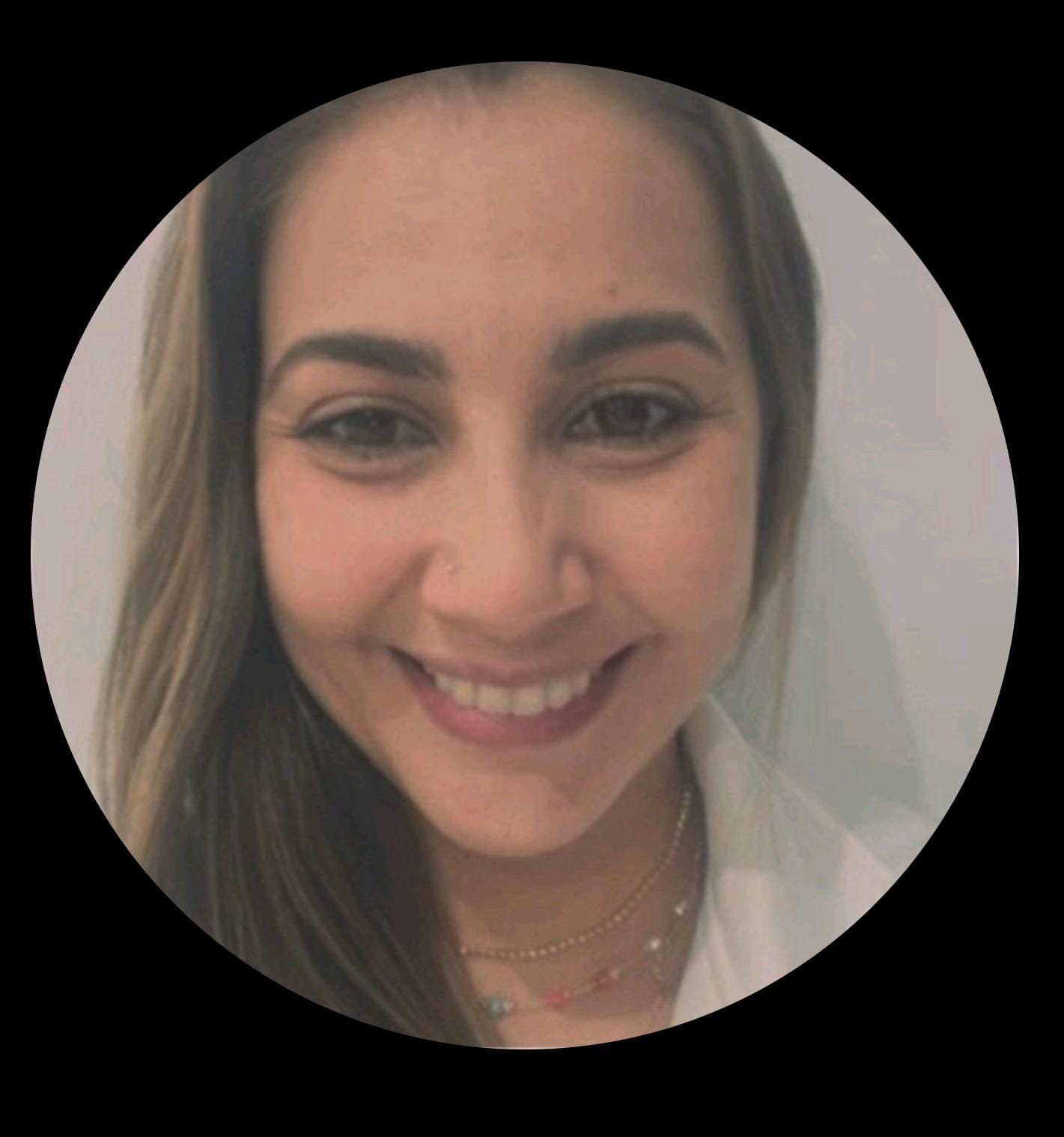 Dra Emelym Vitor — physiotherapist